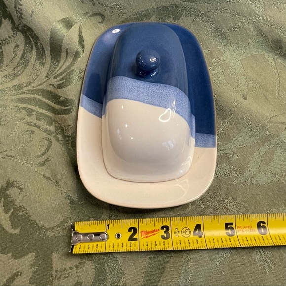 Pfaltzgraff ceramic butter dish, rare discontinued Blue Ridge pattern. - Picture 9 of 9